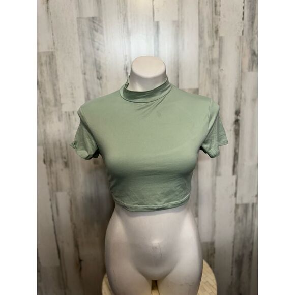 Green crop top - Picture 1 of 6